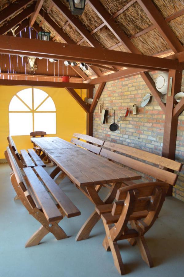 Intertranscoop Lake House Vamosszabadi Экстерьер фото