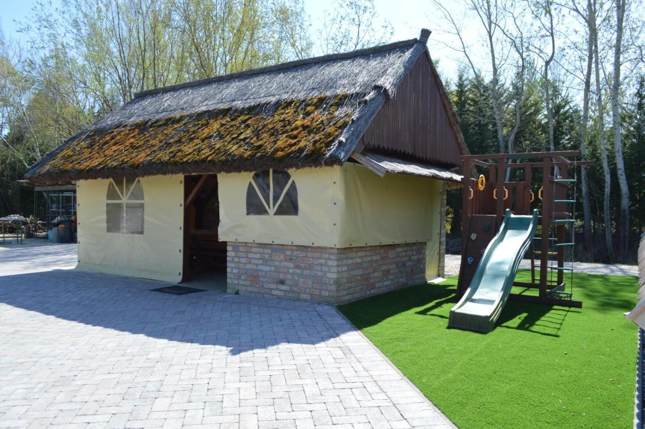 Intertranscoop Lake House Vamosszabadi Экстерьер фото